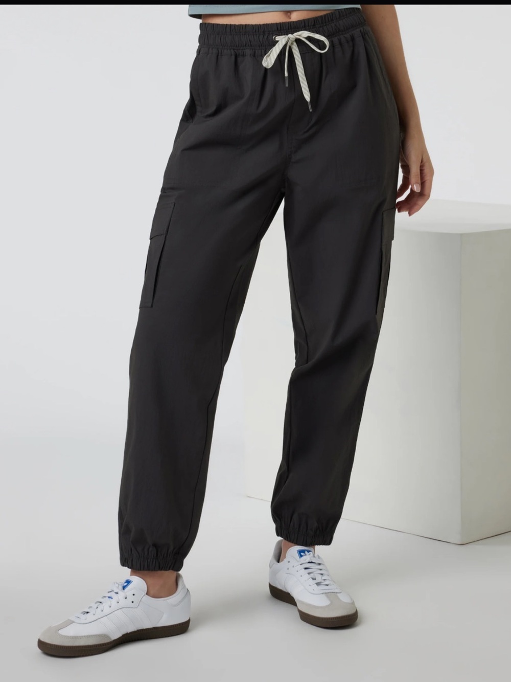 Vuori Black Cargo Joggers with Contrast Drawstring